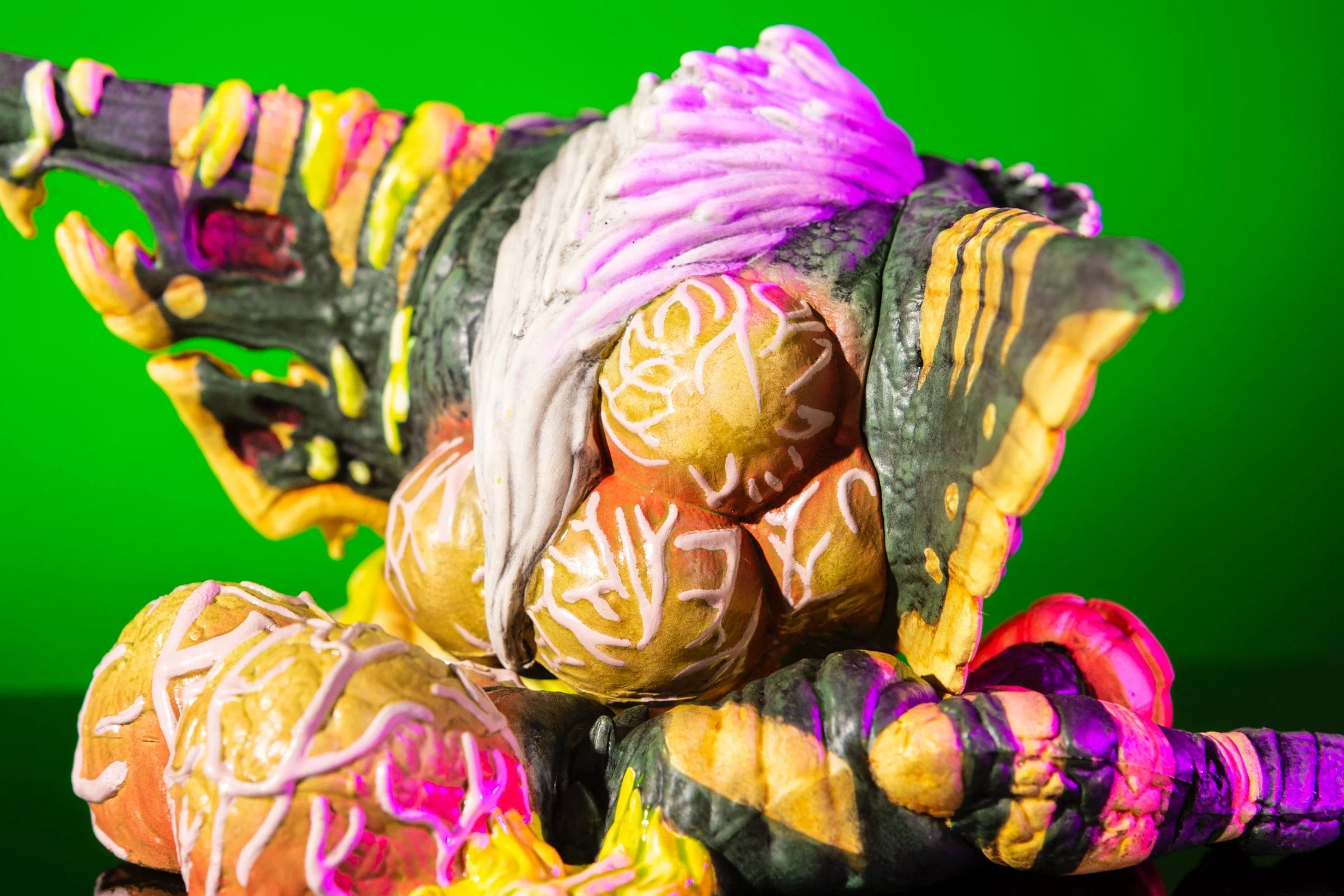 194-melting-stripe-mondoid-vinyl-figure-18.webp Melting Stripe Mondoid Vinyl Figure