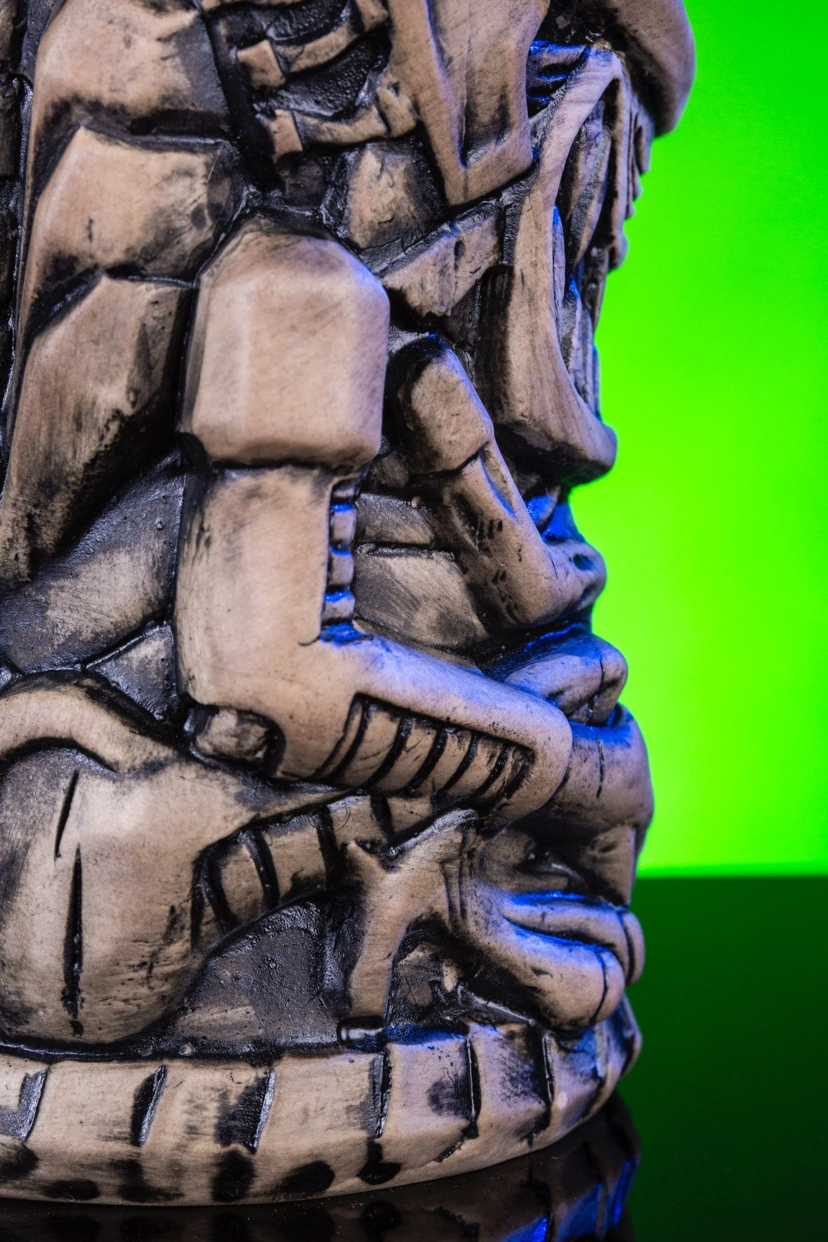 2522-alien-queen-tiki-mug-xeno-bone-variant-7.webp Alien Queen Tiki Mug (Xeno Bone Variant)
