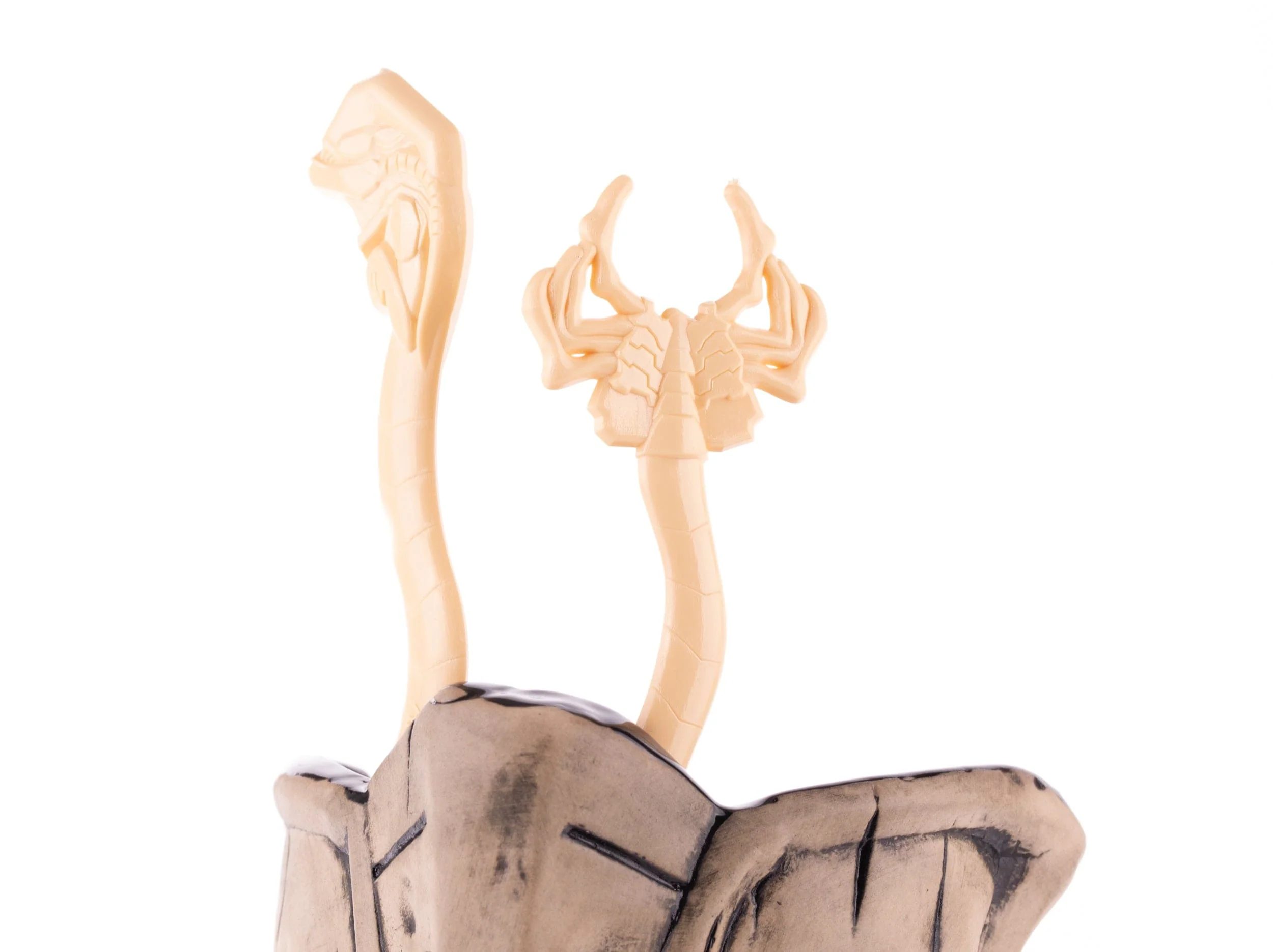 2522-alien-queen-tiki-mug-xeno-bone-variant-9.webp Alien Queen Tiki Mug (Xeno Bone Variant)
