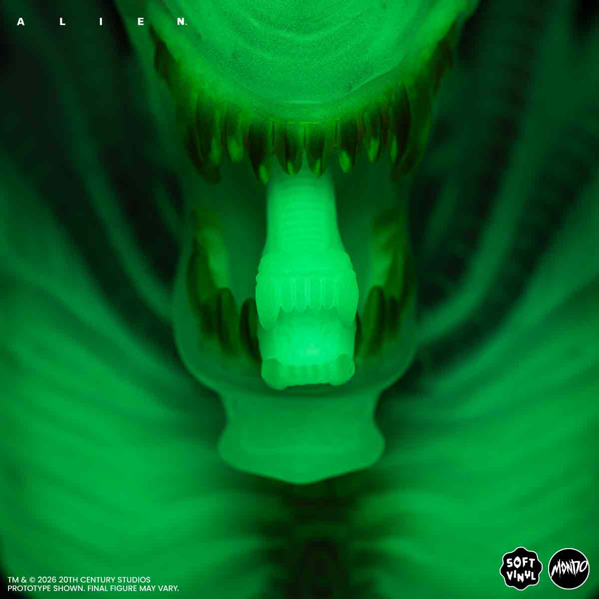2560-aliens-mantis-alien-soft-vinyl-figure-cherry-blossom-glow-in-the-dark-variant-10.jpg Aliens - Mantis Alien Soft Vinyl Figure - Cherry Blossom Glow in the Dark Variant