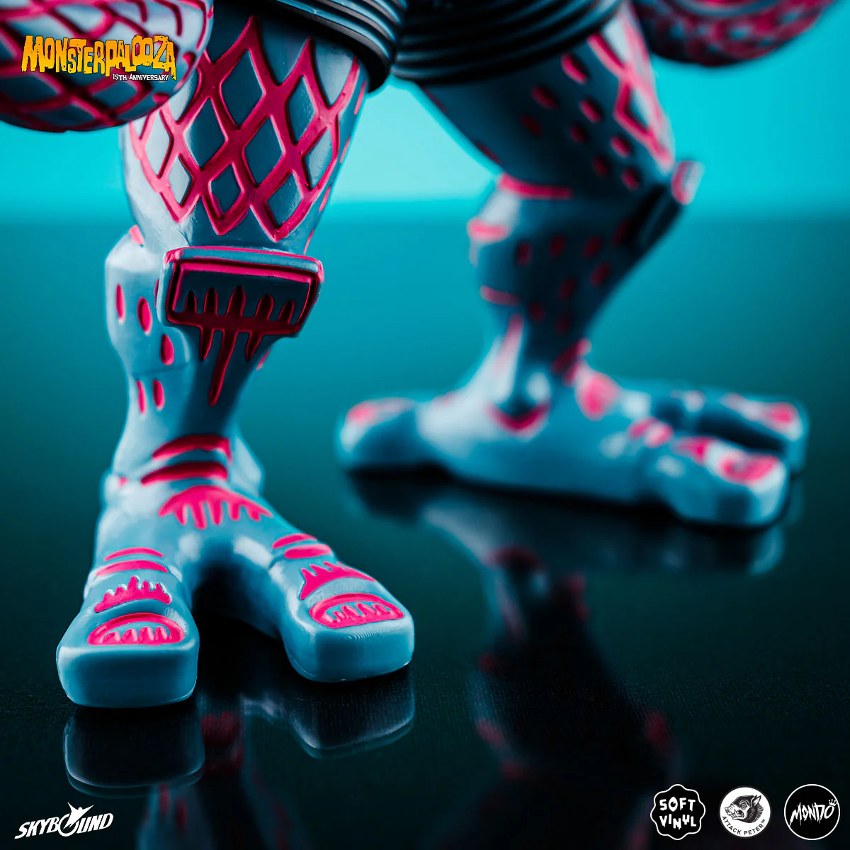 2644-attack-peter-s-takoro-vinyl-designer-figure-vice-city-rage-variant-mondo-exclusive-28.webp Attack Peter's Takoro - Vinyl Designer Figure - Vice City Rage Variant - Mondo Exclusive