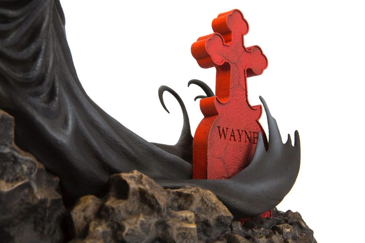 Batman & Dracula: Red Rain Statue (Exclusive)