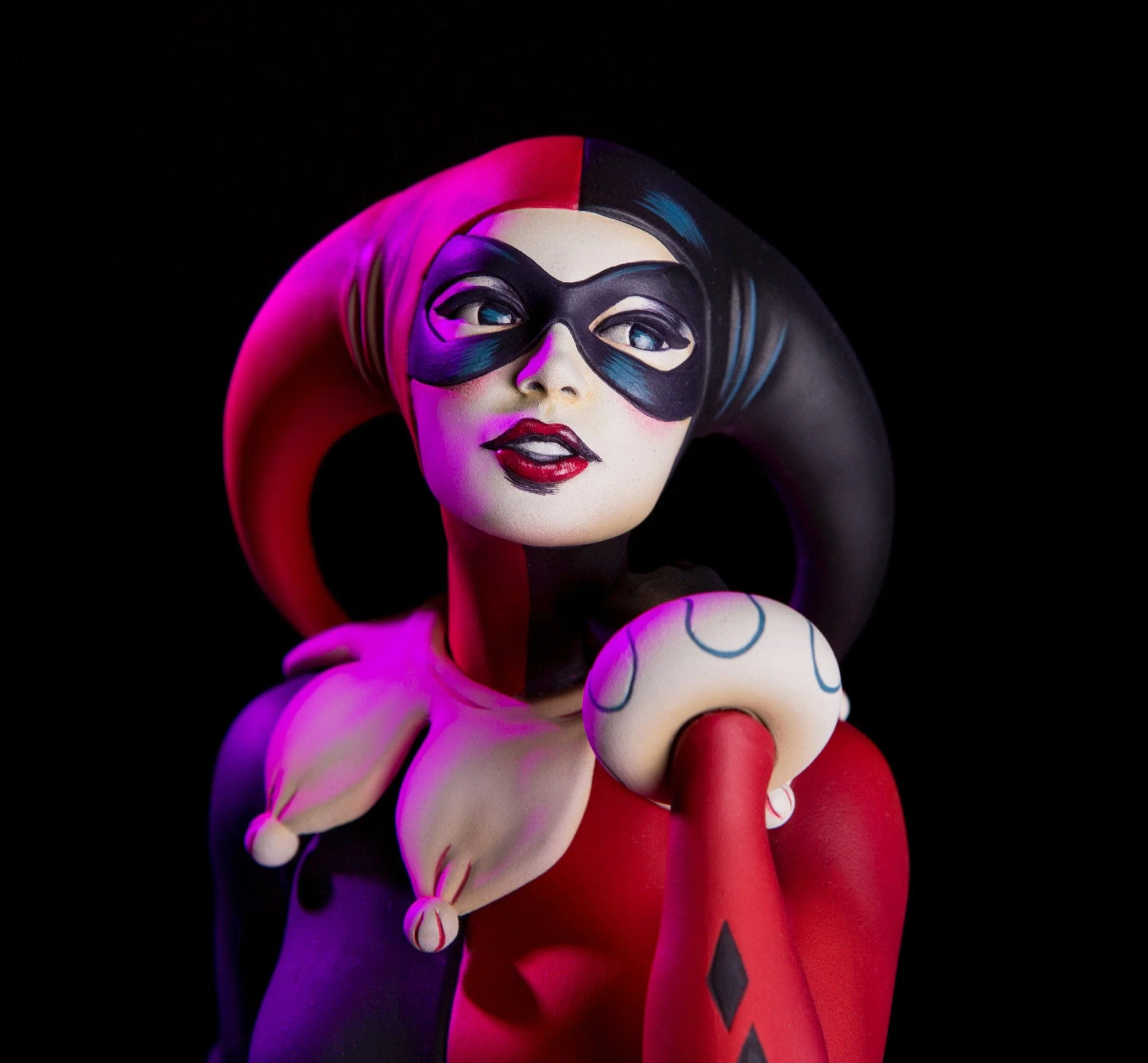 Batman – "Waiting for My J Man" Harley Quinn Statue