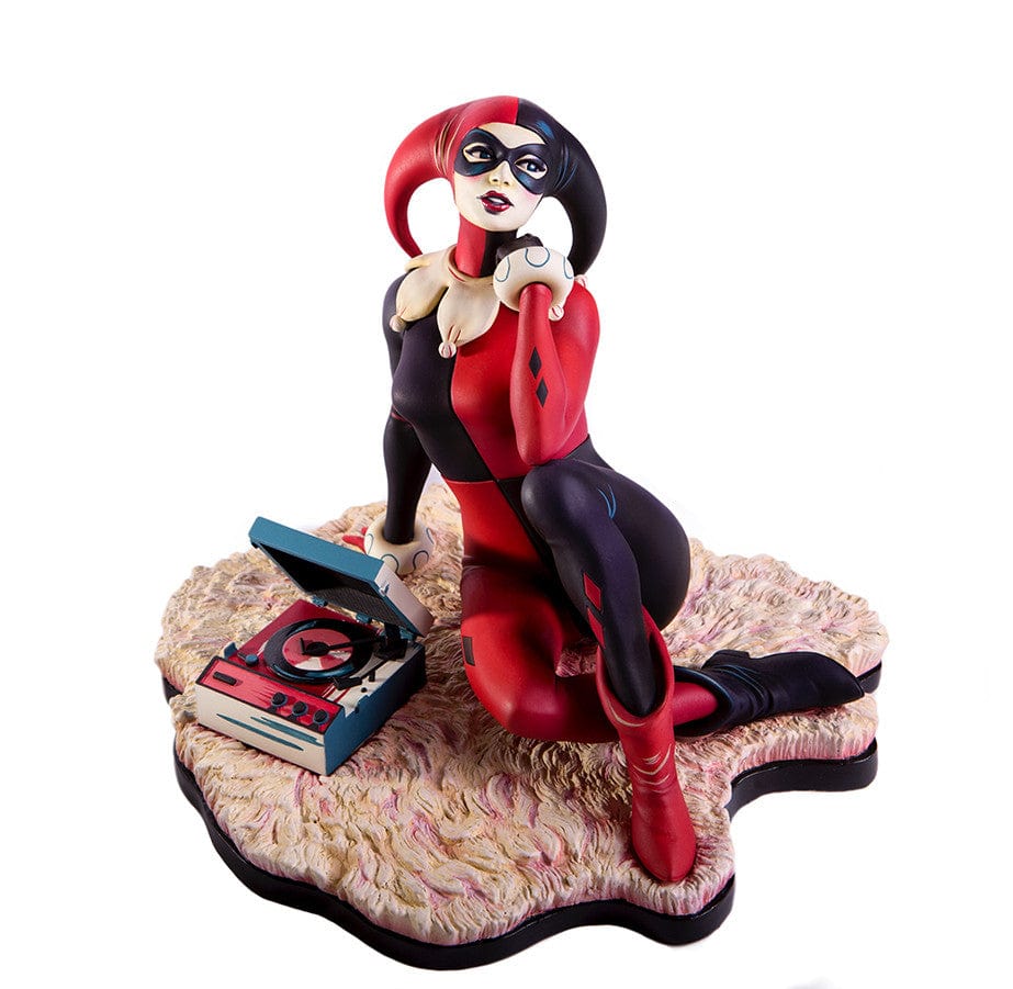 Batman – "Waiting for My J Man" Harley Quinn Statue