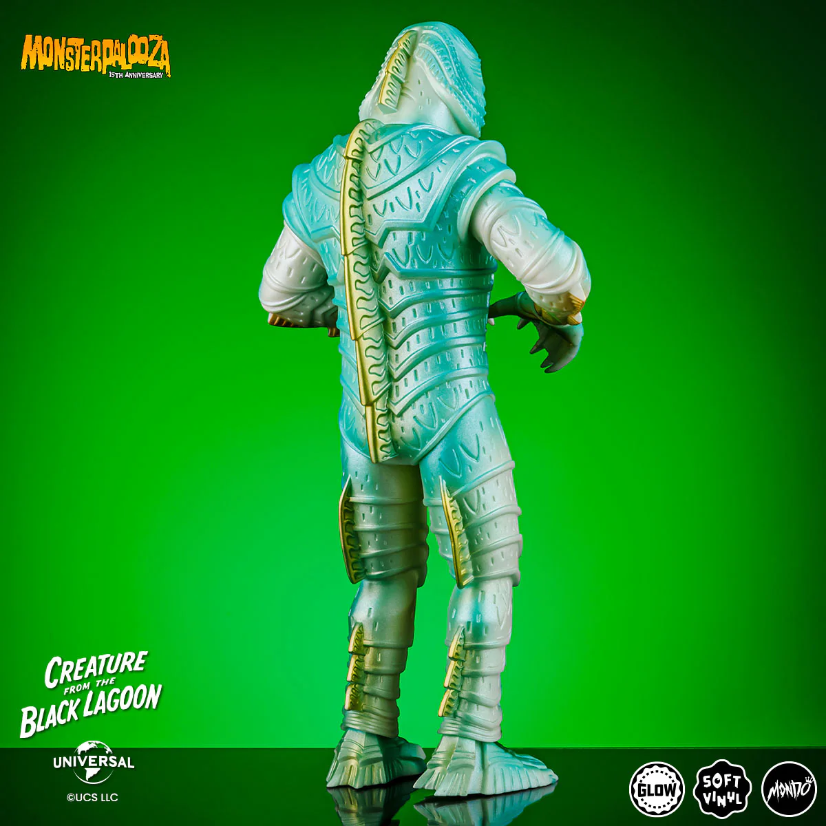 3211-creature-from-the-black-lagoon-vinyl-designer-figure-by-attack-peter-glow-in-the-dark-variant-7.webp Creature From The Black Lagoon - Vinyl Designer Figure by Attack Peter - Glow in the Dark Variant