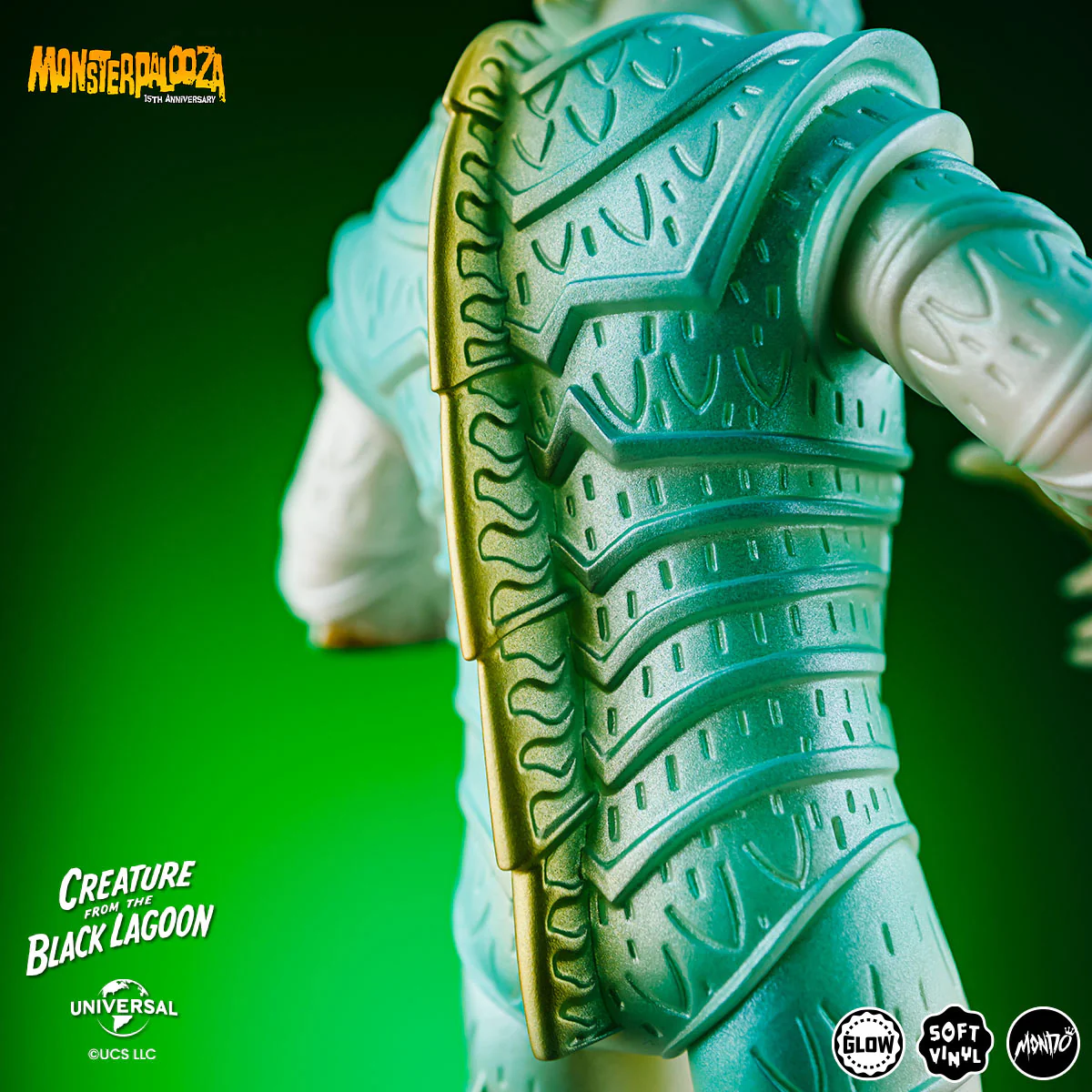 3211-creature-from-the-black-lagoon-vinyl-designer-figure-by-attack-peter-glow-in-the-dark-variant-9.webp Creature From The Black Lagoon - Vinyl Designer Figure by Attack Peter - Glow in the Dark Variant