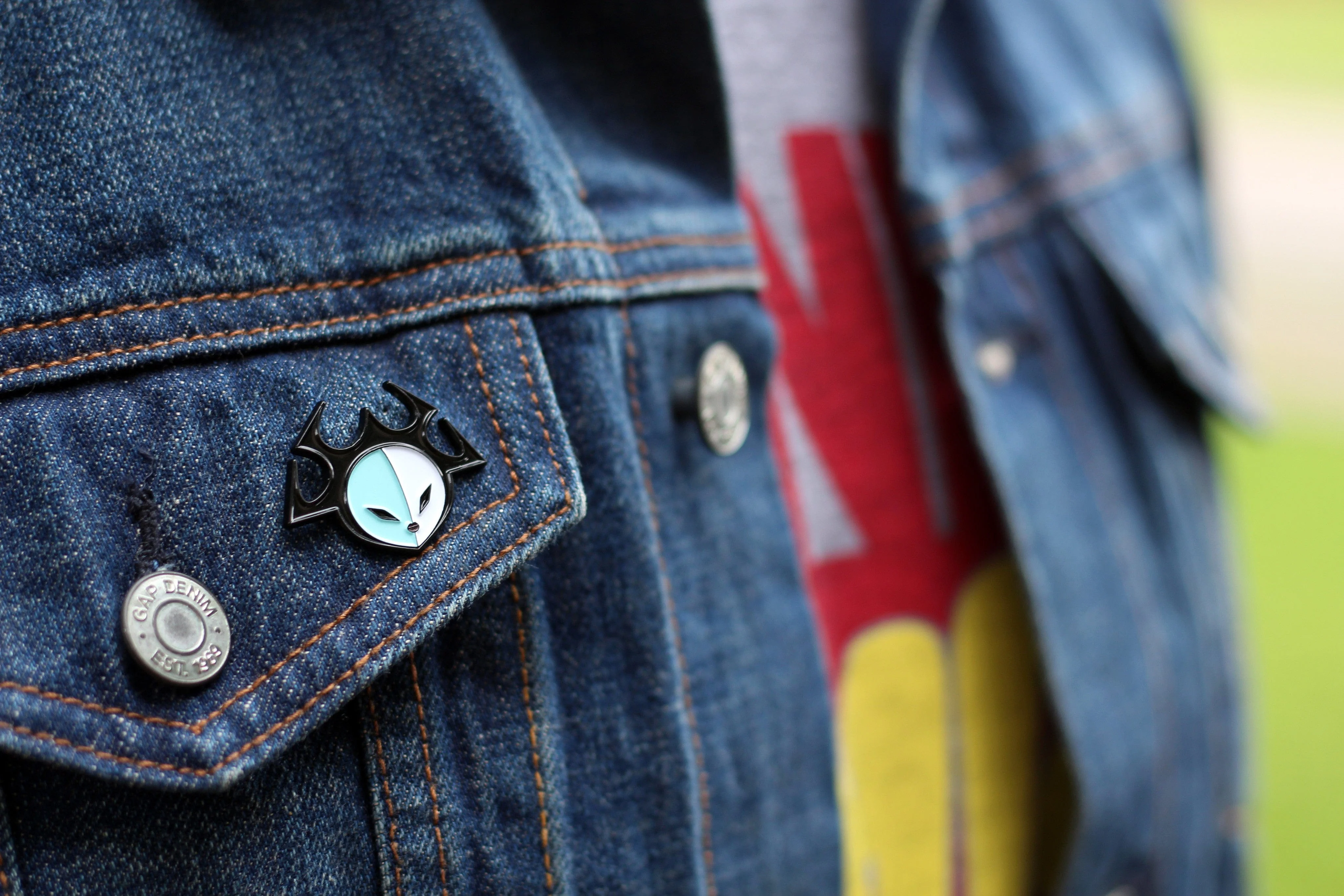 3299-daughter-of-aku-enamel-pin-3.webp Daughter of Aku Enamel Pin
