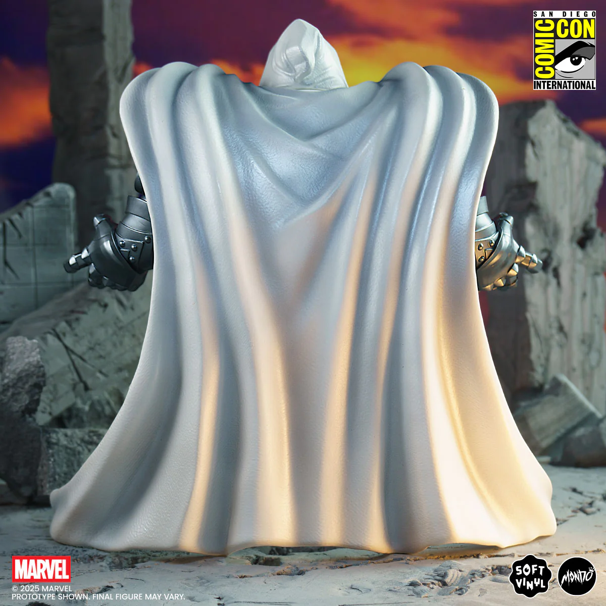 3390-doctor-doom-soft-vinyl-figure-doom-god-emperor-variant-11.webp Doctor Doom Soft Vinyl Figure - Doom God Emperor Variant