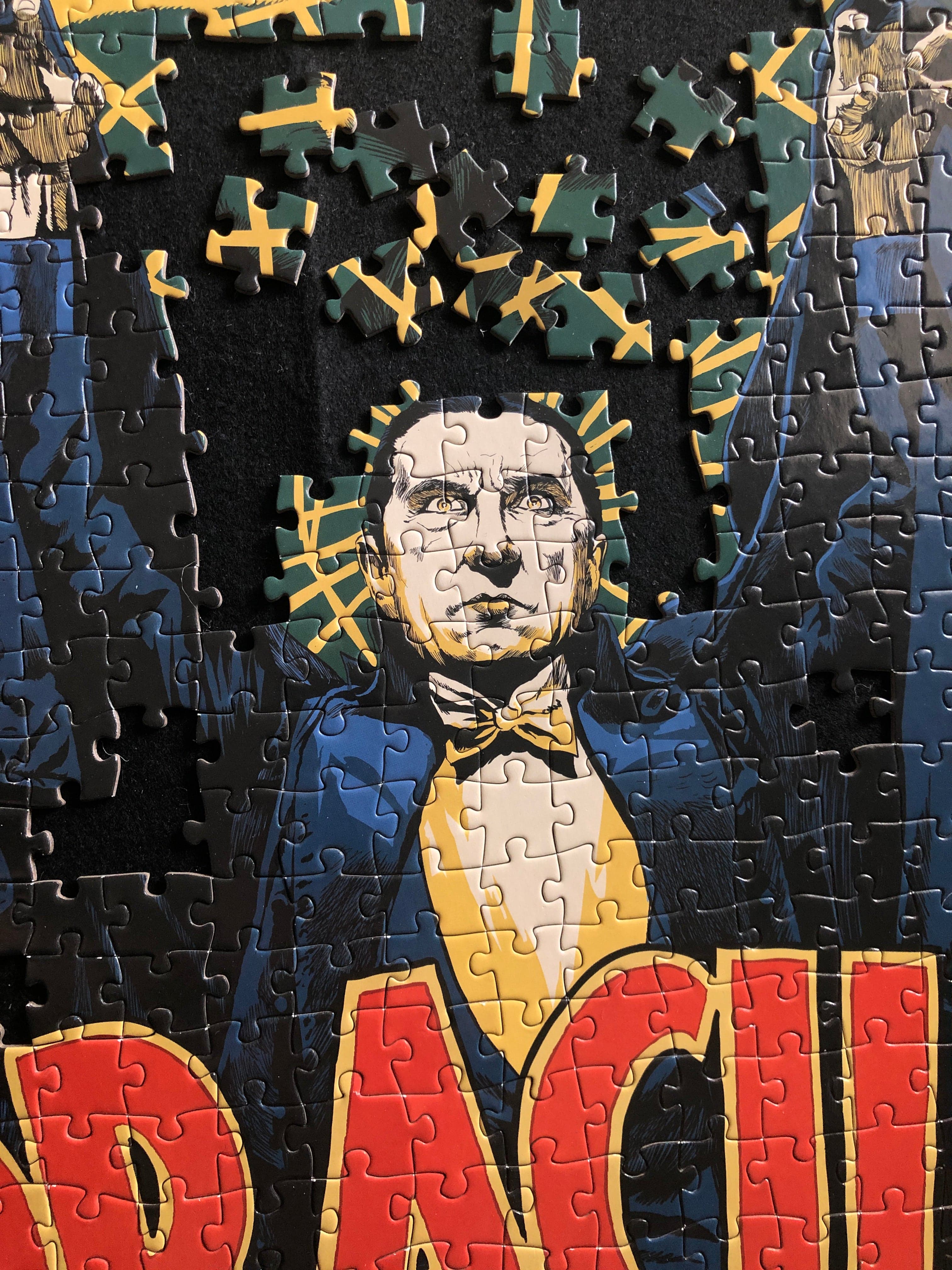 3444-dracula-1000-piece-puzzle-9.jpg Dracula 1000-Piece Puzzle