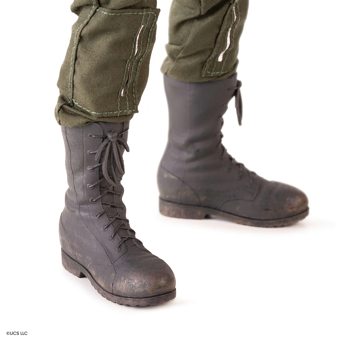 350-the-thing-macready-1-6-scale-figure-timed-edition-39.webp The Thing: MacReady 1/6 Scale Figure - Timed Edition