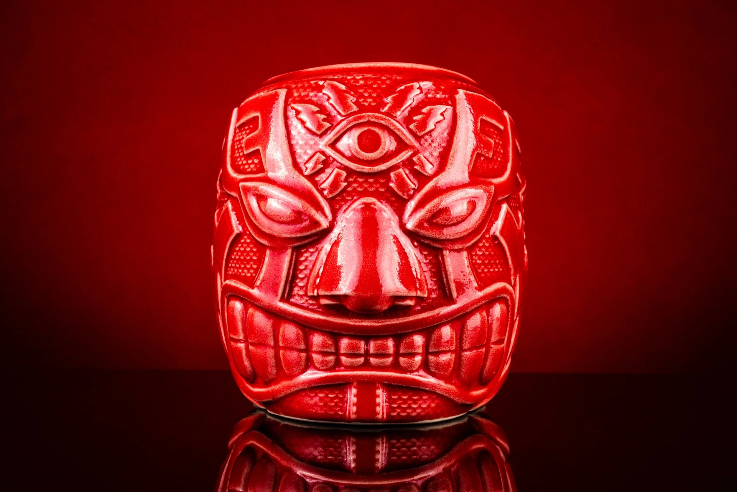 3533-el-ojo-fantastico-tiki-mug-furia-roja-variant-14.webp El Ojo Fantastico Tiki Mug – Furia Roja Variant