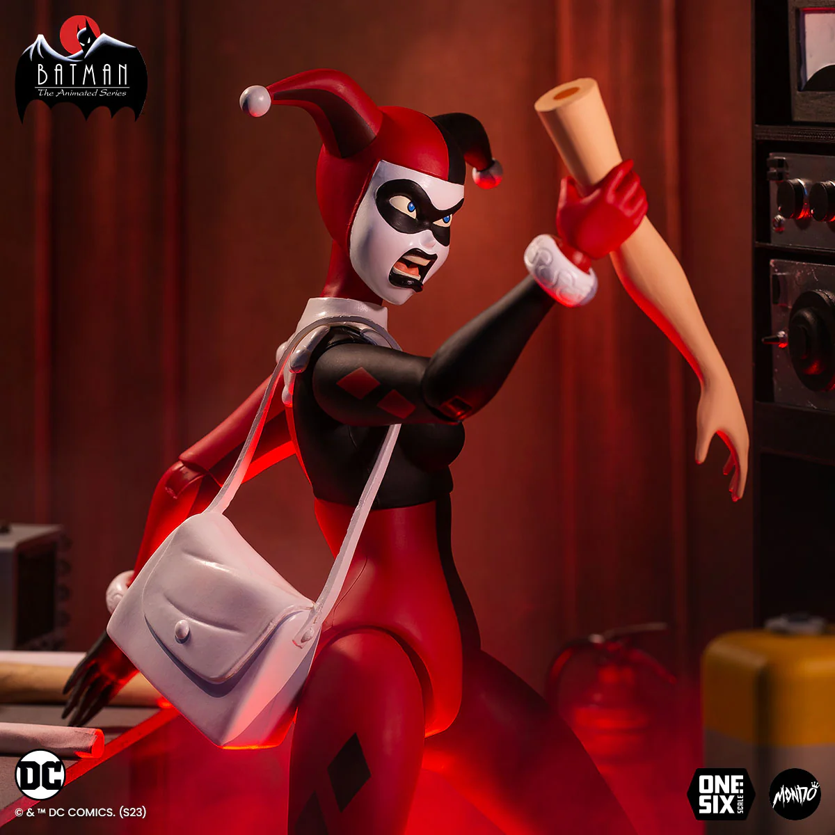 364-batman-the-animated-series-harley-quinn-1-6-scale-figure-10.webp Batman: The Animated Series - Harley Quinn 1/6 Scale Figure