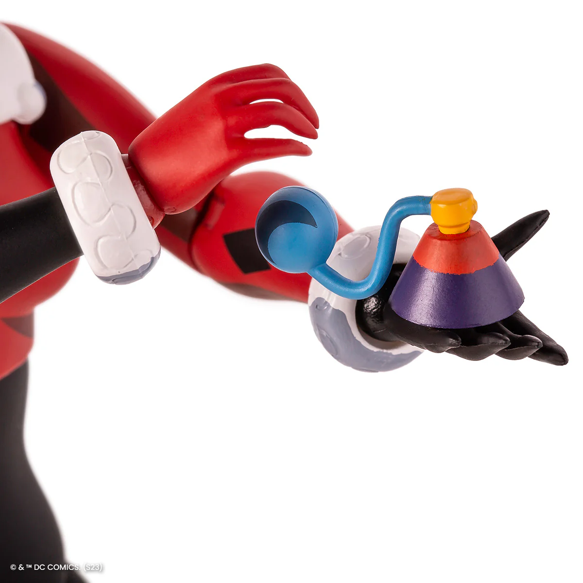 364-batman-the-animated-series-harley-quinn-1-6-scale-figure-15.webp Batman: The Animated Series - Harley Quinn 1/6 Scale Figure