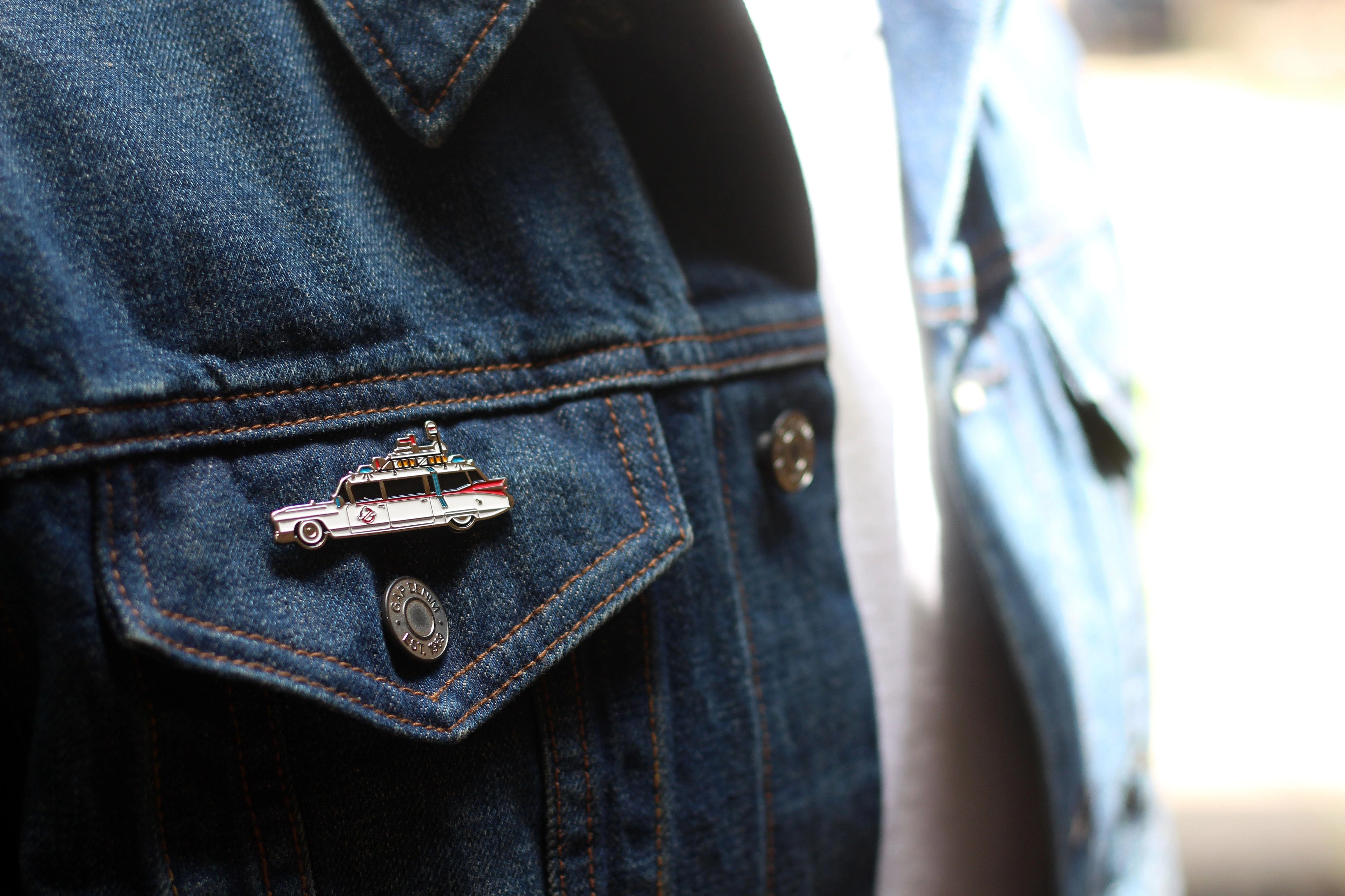 3739-ghostbusters-ecto-1-enamel-pin-3.webp Ghostbusters – Ecto-1 Enamel Pin