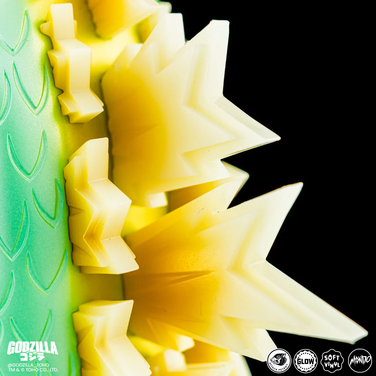 3769-godzilla-vinyl-designer-figure-by-attack-peter-kaiju-night-light-variant-15.webp Godzilla - Vinyl Designer Figure by Attack Peter - Kaiju Night Light Variant