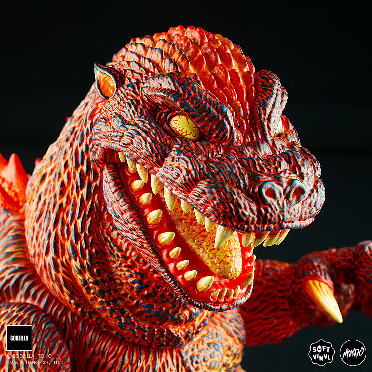 3773-godzilla-vinyl-designer-figure-by-james-groman-burning-variant-10.webp Godzilla - Vinyl Designer Figure by James Groman - Burning Variant