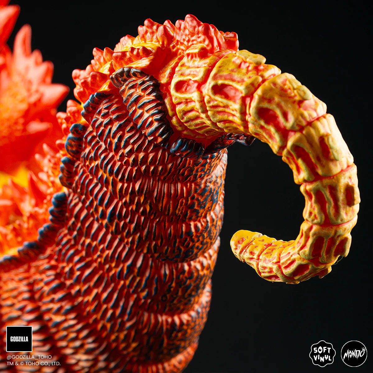 3773-godzilla-vinyl-designer-figure-by-james-groman-burning-variant-11.webp Godzilla - Vinyl Designer Figure by James Groman - Burning Variant