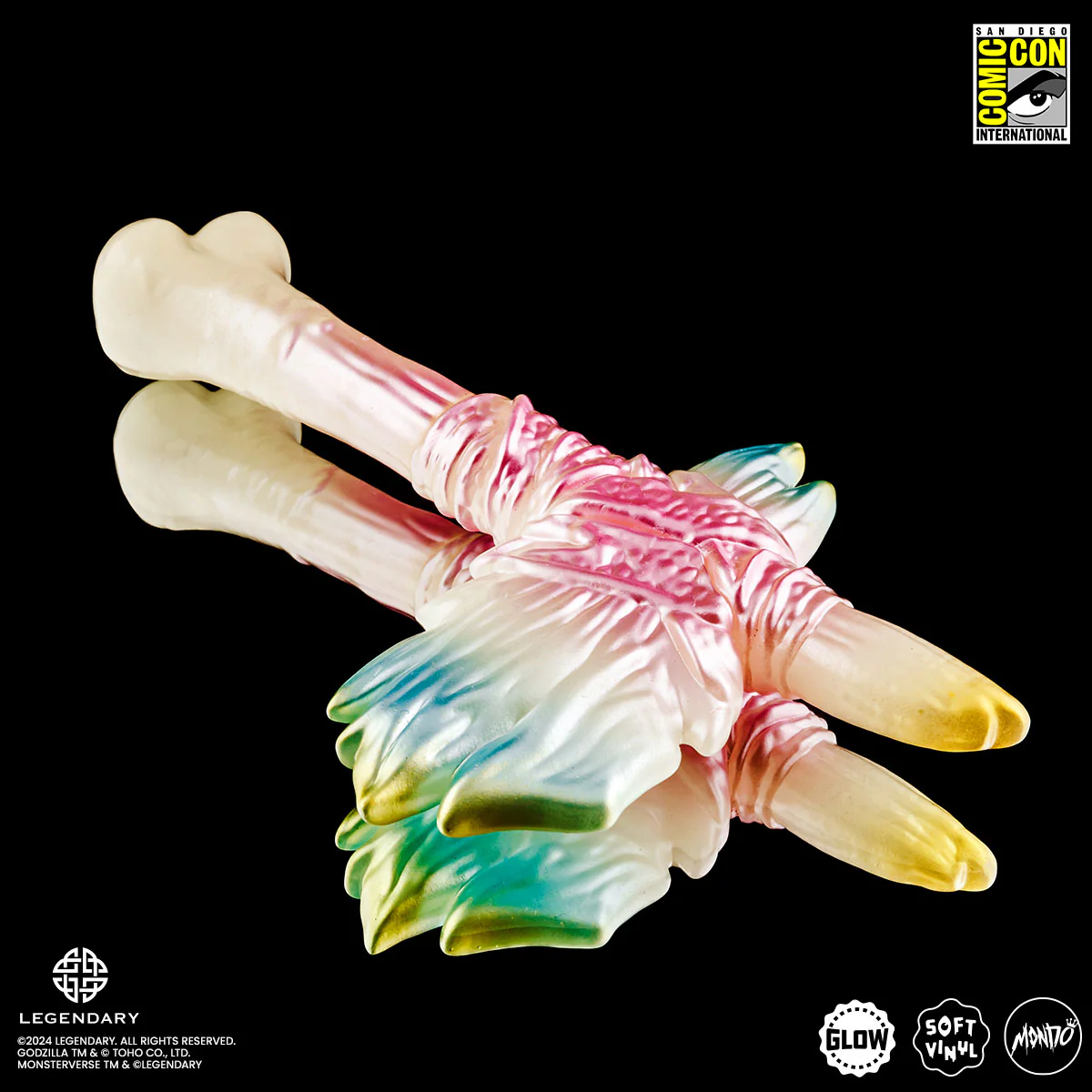 3879-godzilla-x-kong-the-new-empire-kong-soft-vinyl-figure-cherry-blossom-glow-in-the-dark-variant-15.webp Godzilla x Kong: The New Empire - Kong Soft Vinyl Figure - Cherry Blossom Glow in the Dark Variant