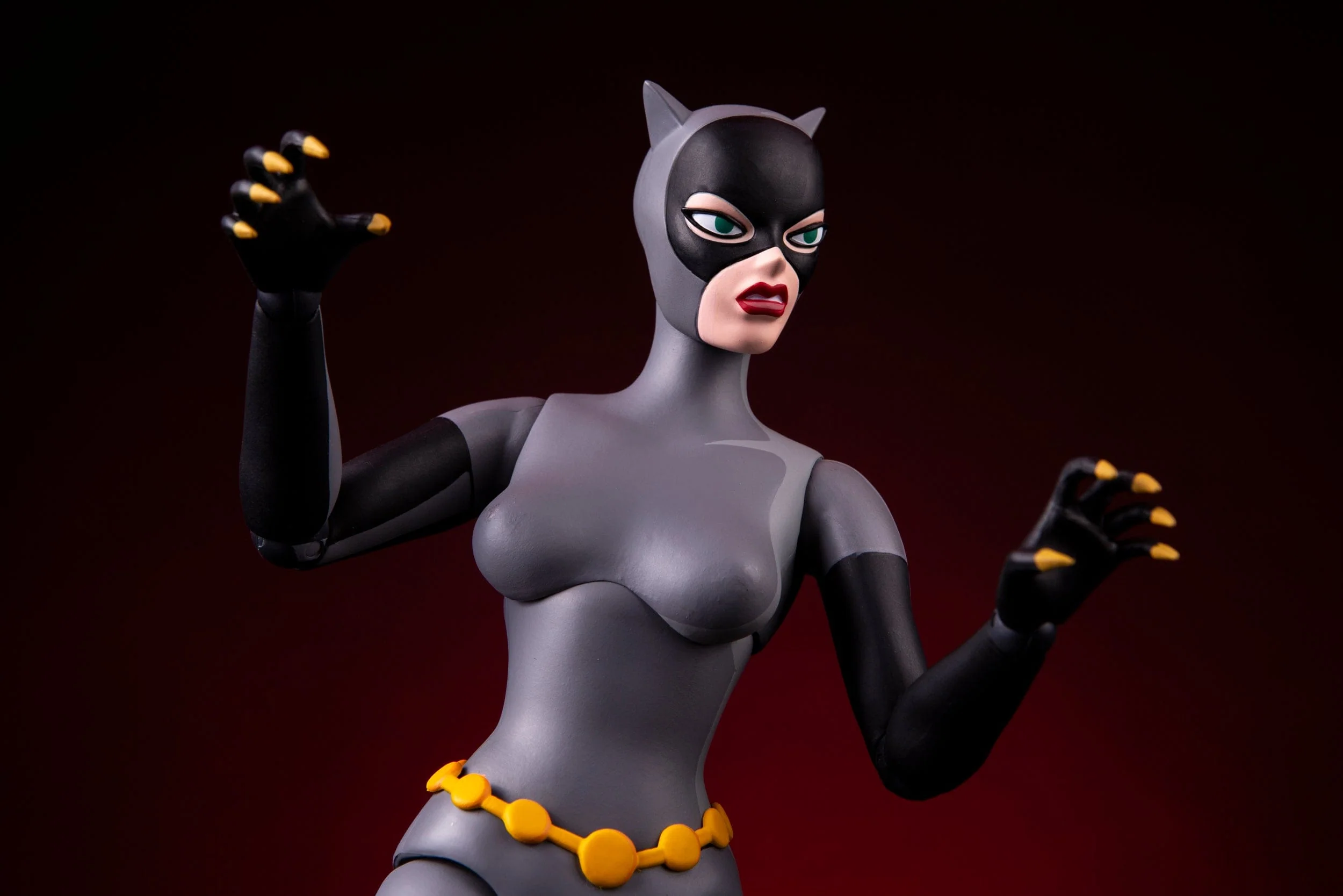 397-batman-the-animated-series-catwoman-1-6-scale-figure-regular-edition-10.webp Batman: The Animated Series - Catwoman 1/6 Scale Figure - Regular Edition
