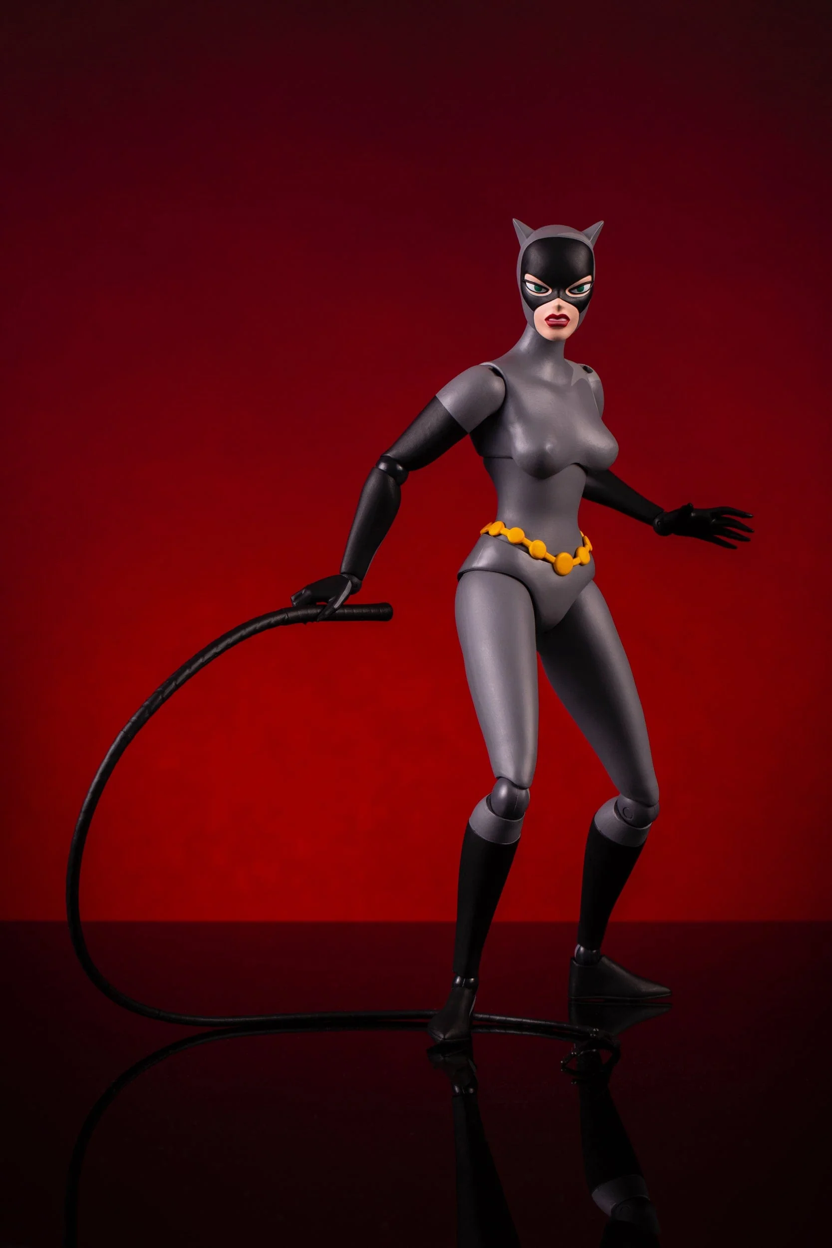 397-batman-the-animated-series-catwoman-1-6-scale-figure-regular-edition-3.webp Batman: The Animated Series - Catwoman 1/6 Scale Figure - Regular Edition