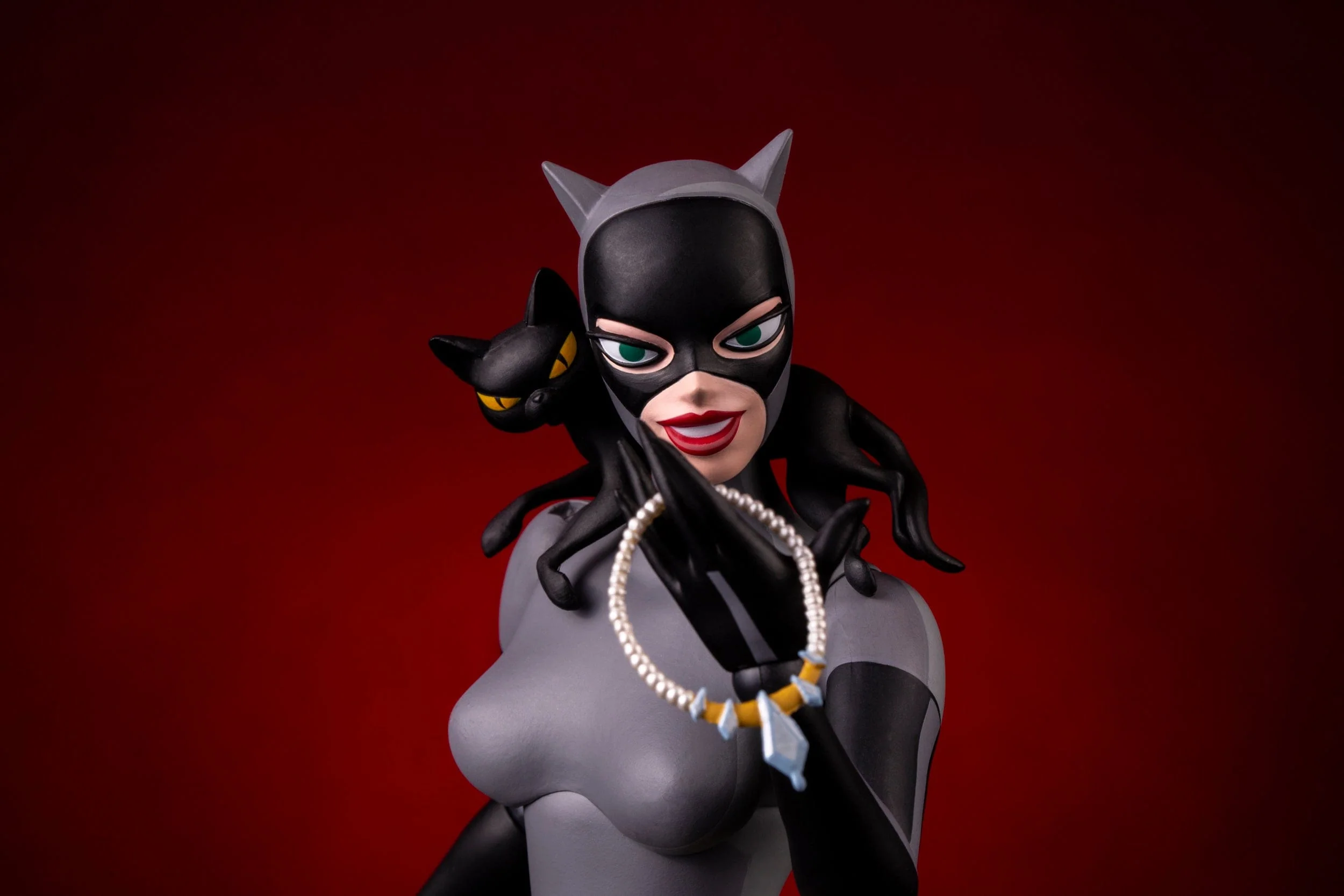 Batman: The Animated Series - Catwoman 1/6 Scale Figure - Mondo Exclusive