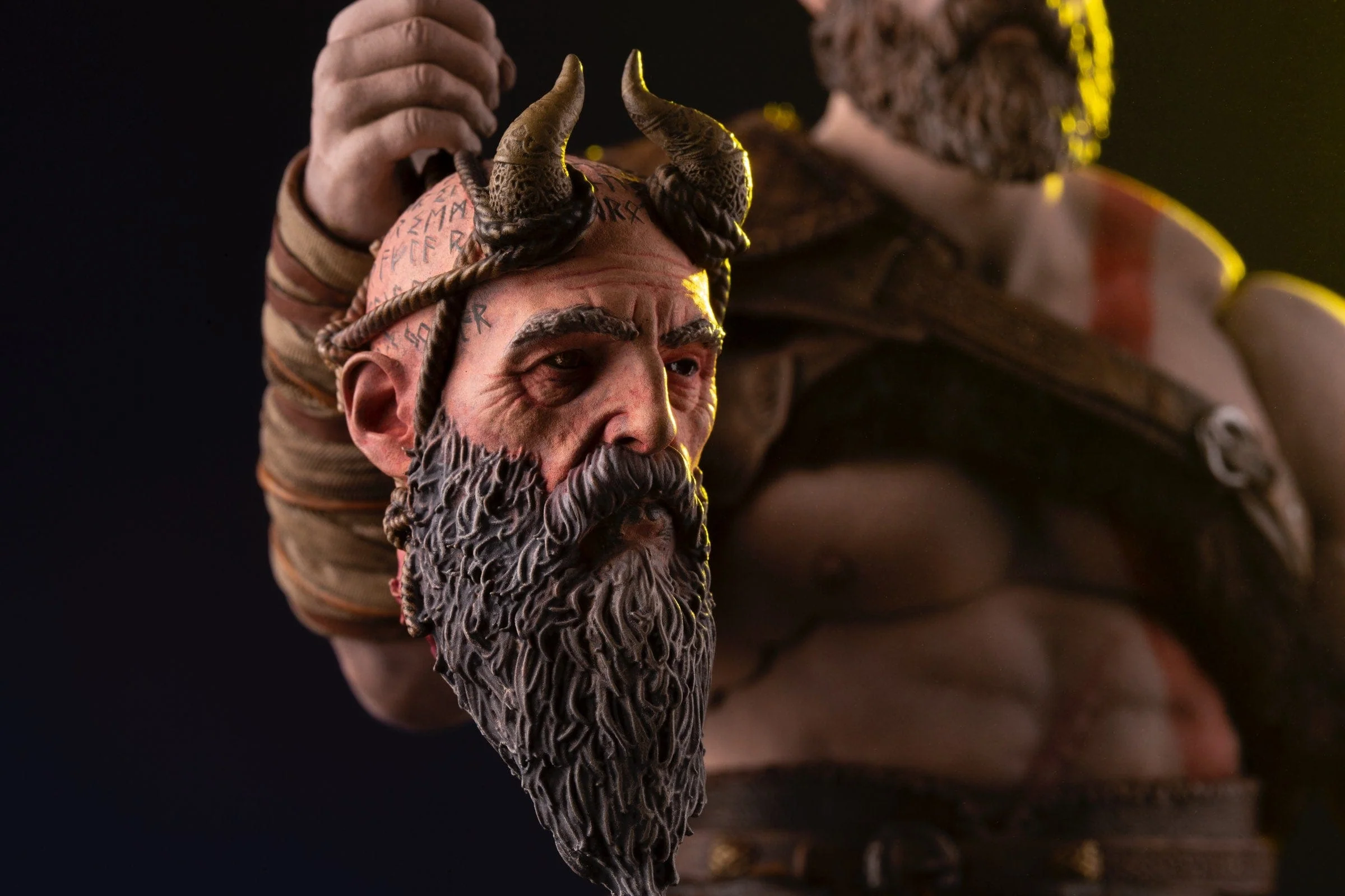 God Of War – Kratos 1/6 Scale Deluxe Figure Exclusive